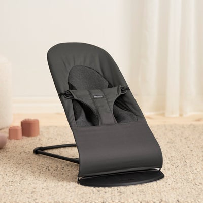 BabyBjörn Balance Soft Babysitter Mörkgrå