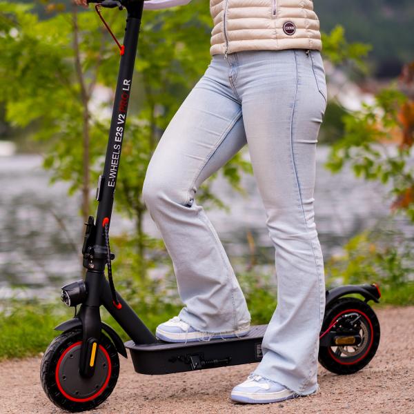 E-wheels E2S V2 Pro Long Range – Mörkgrå – Punkteringsfria däck