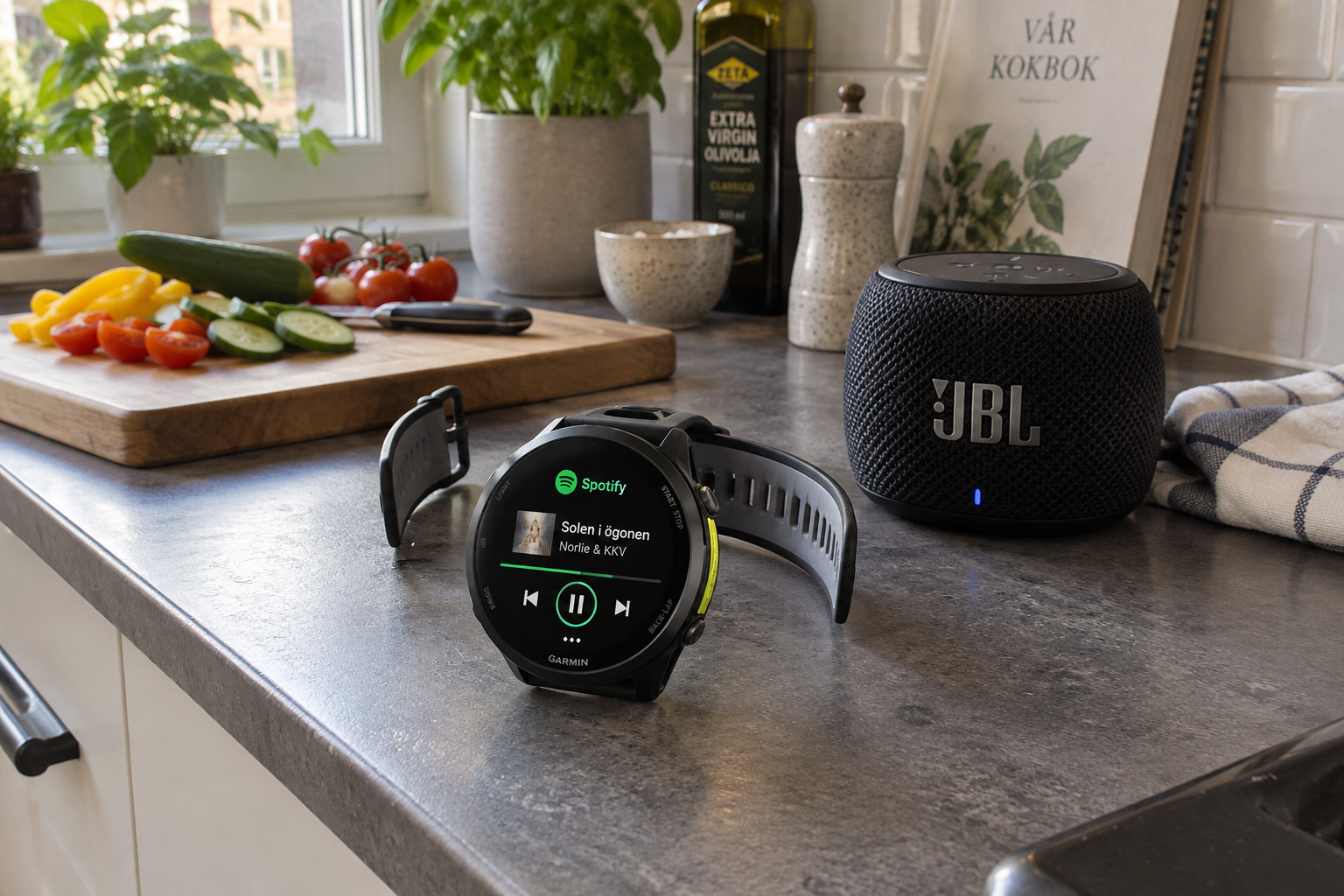 Garmin Forerunner 970 med AMOLED-skärm och titanram