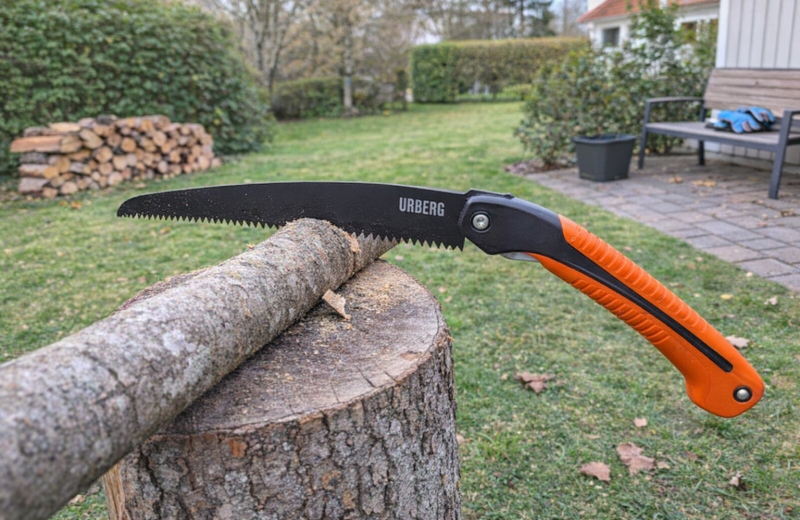 Urberg Folding Saw Black